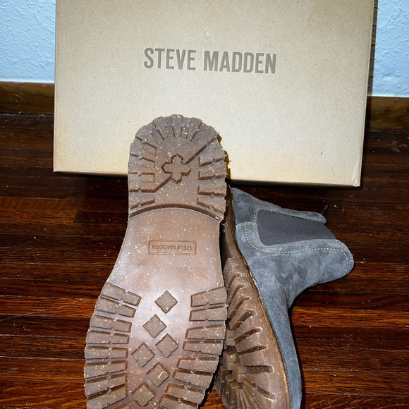 Classic Steve Madden Grey Suede slip-on boot; P-Jaxson size 7 men - Picture 4 of 7